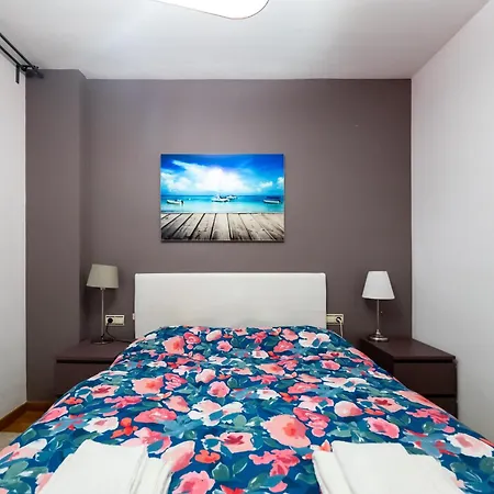 Comfy Downtown + Private Terrace-3
